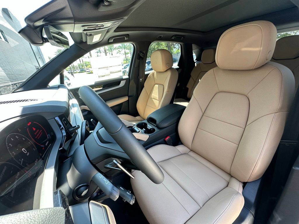 New 2026 Porsche Cayenne AWD/4WD image 5