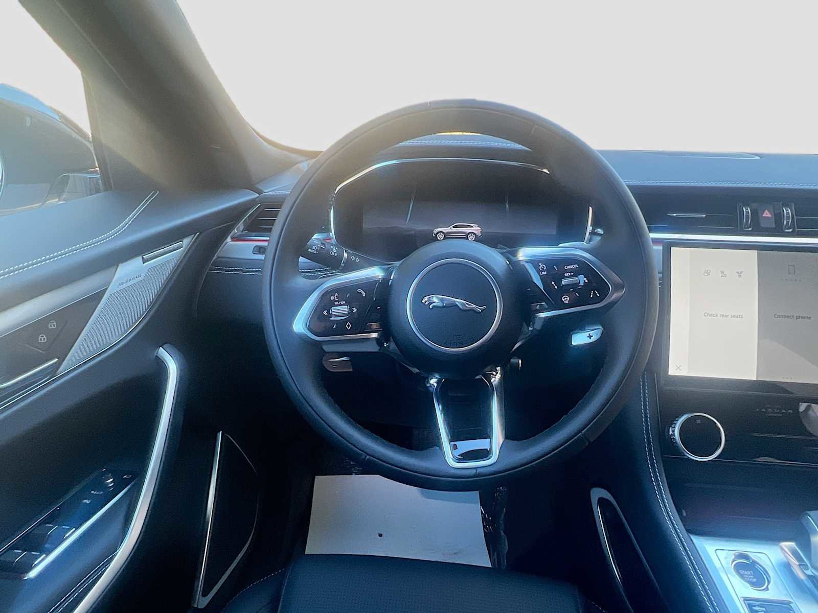 New 2026 Jaguar F-PACE R-Dynamic S image 11