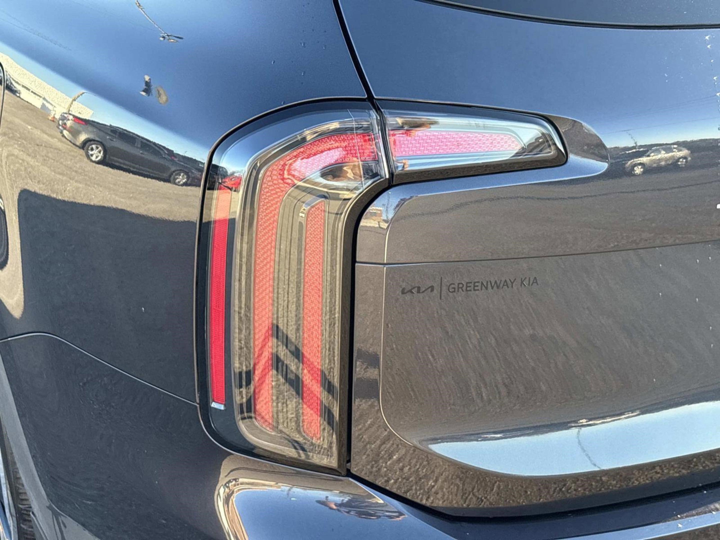 Used 2025 Kia Telluride EX image 34