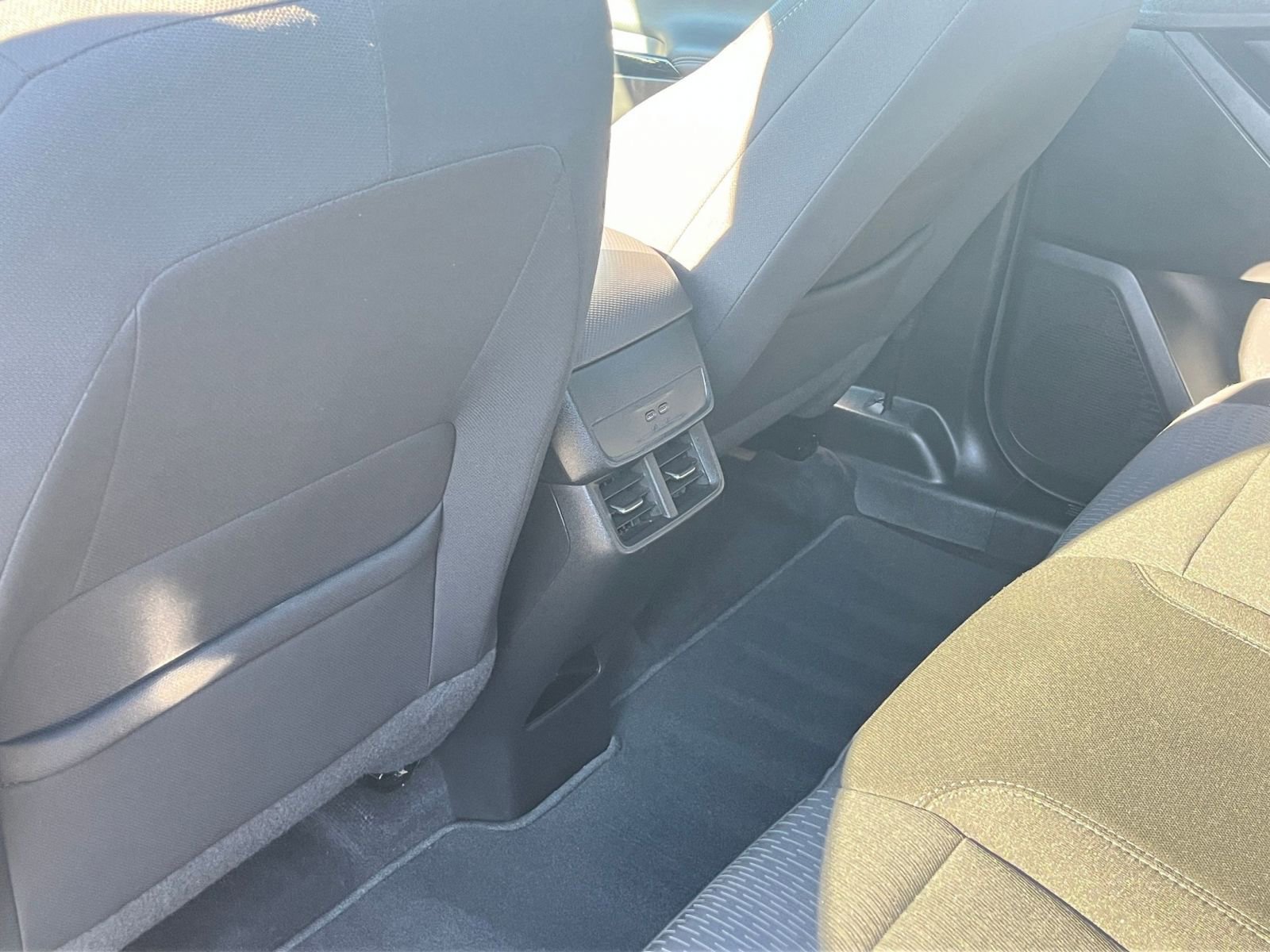 Used 2025 Chevrolet Equinox LT image 23