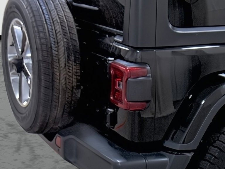 Used 2019 Jeep Wrangler Unlimited Sahara w/ Safety Group image 13