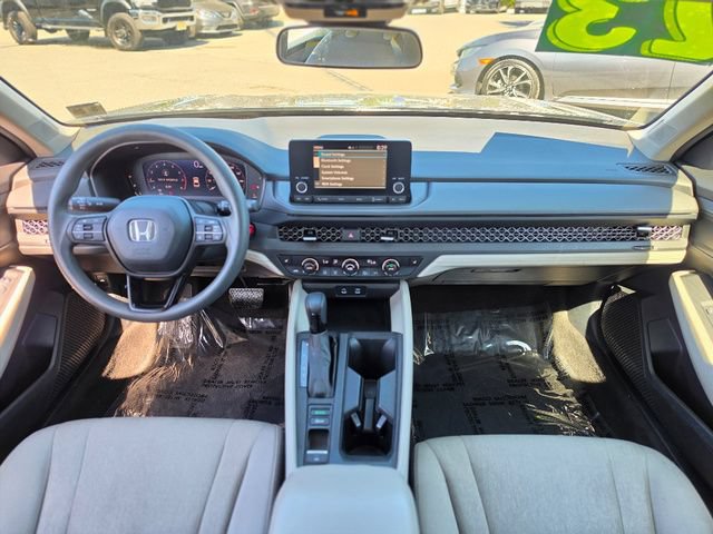 Used 2023 Honda Accord EX image 30