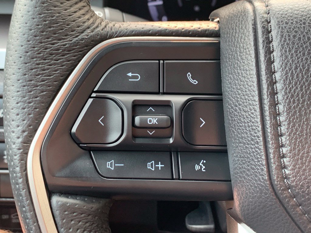 Used 2025 Toyota Tacoma TRD Sport AWD/4WD image 11
