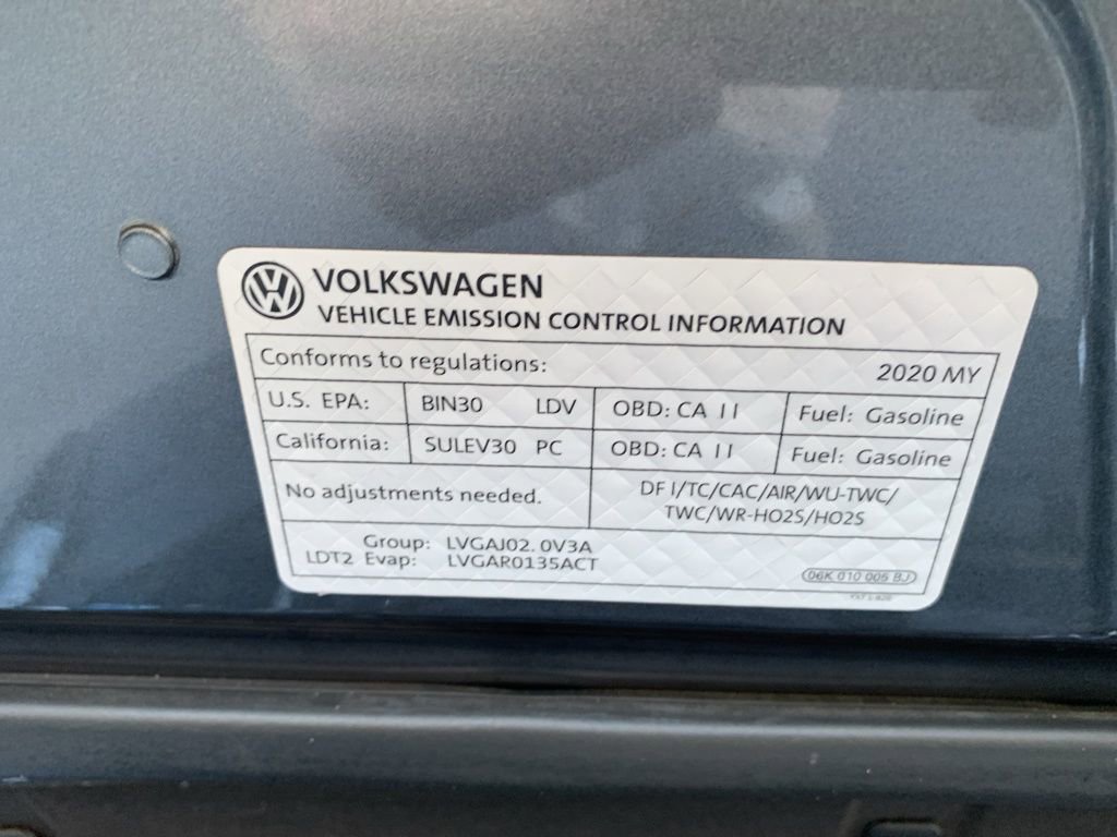 Used 2020 Volkswagen Tiguan SE w/ Panoramic Sunroof Package image 38