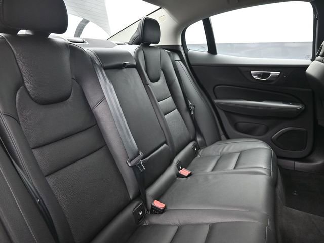 Used 2025 Volvo S60 B5 Plus image 31