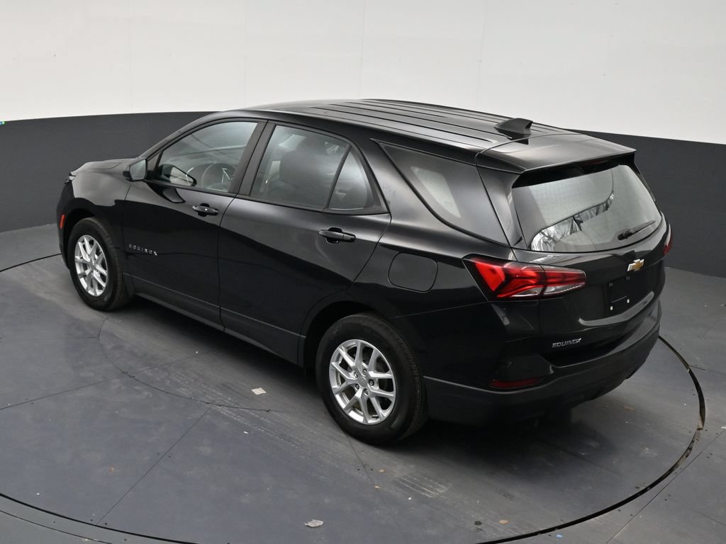 Used 2024 Chevrolet Equinox LS FWD image 14