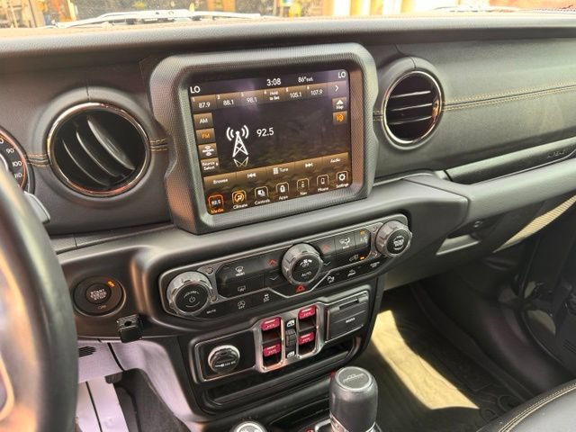 Used 2021 Jeep Gladiator Overland AWD/4WD image 15