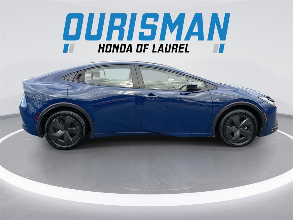 Used 2024 Toyota Prius LE image 9