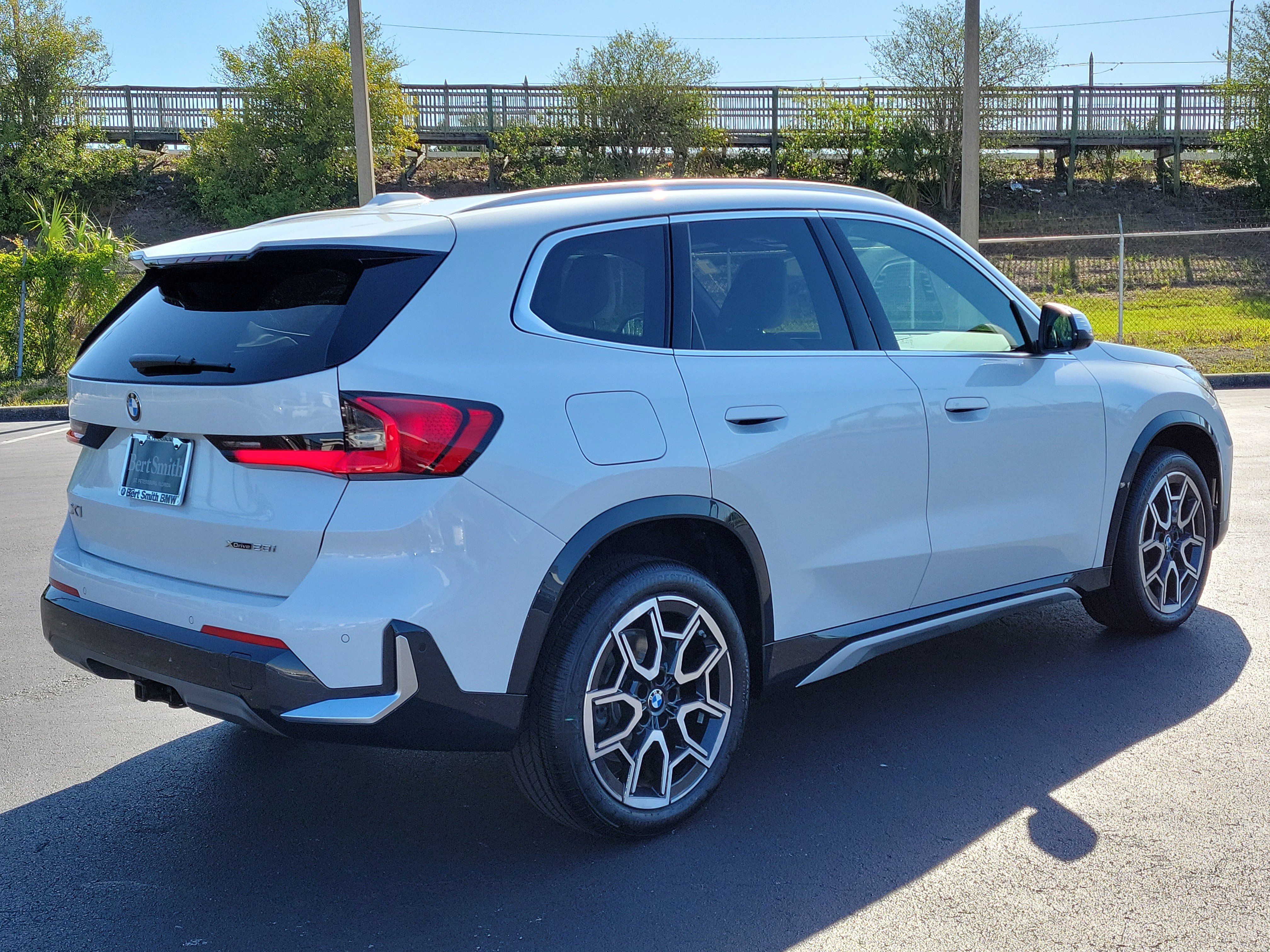 Used 2026 BMW X1 xDrive28i w/ Technology Package image 3