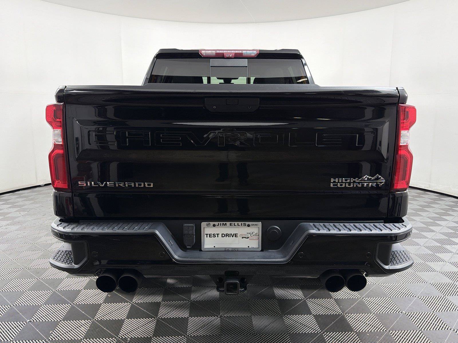 Used 2021 Chevrolet Silverado 1500 High Country w/ Technology Package AWD/4WD image 5