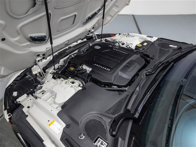 Used 2024 Jaguar F-TYPE R AWD/4WD image 12