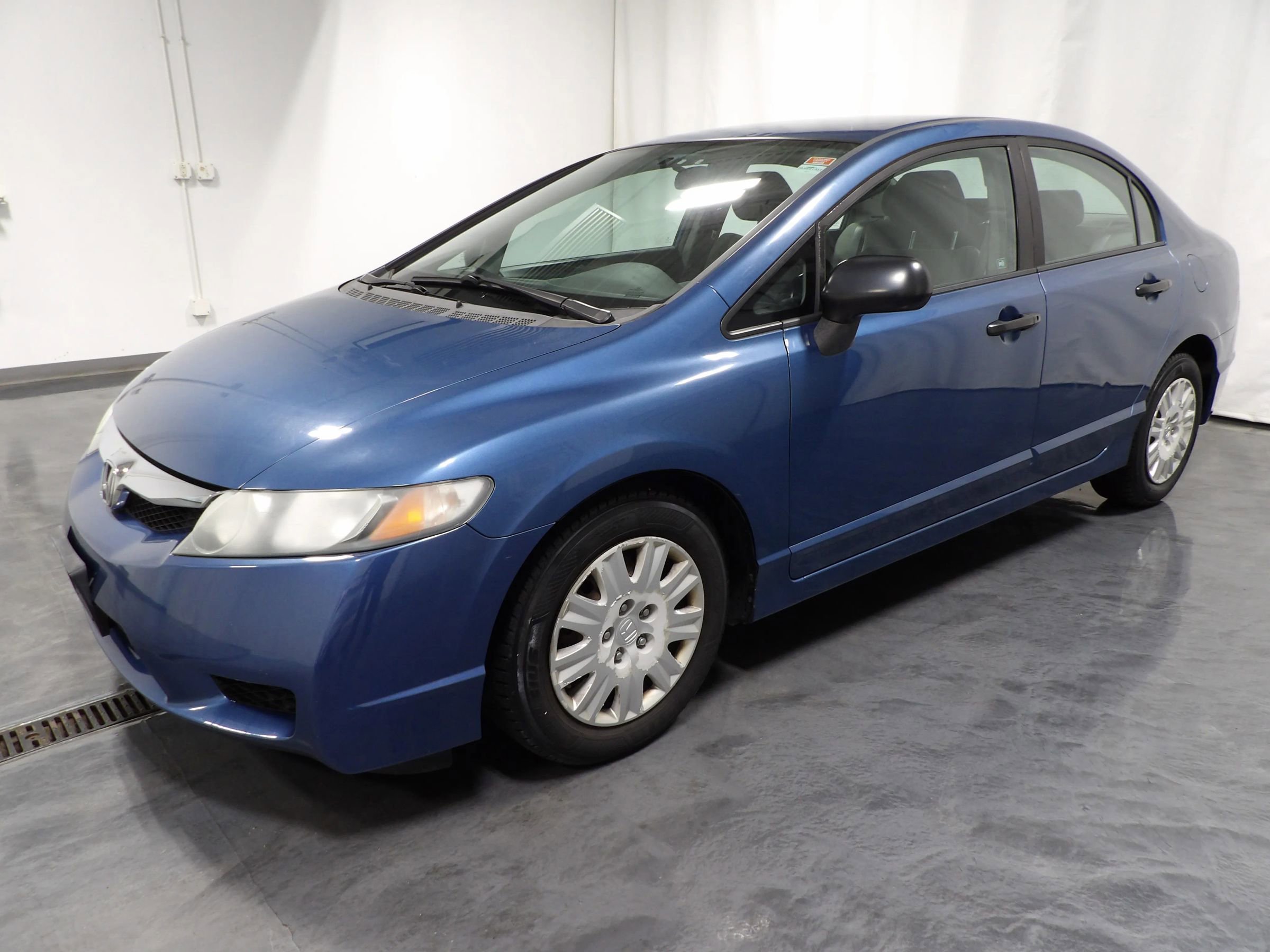 Used 2010 Honda Civic DX-VP image 3