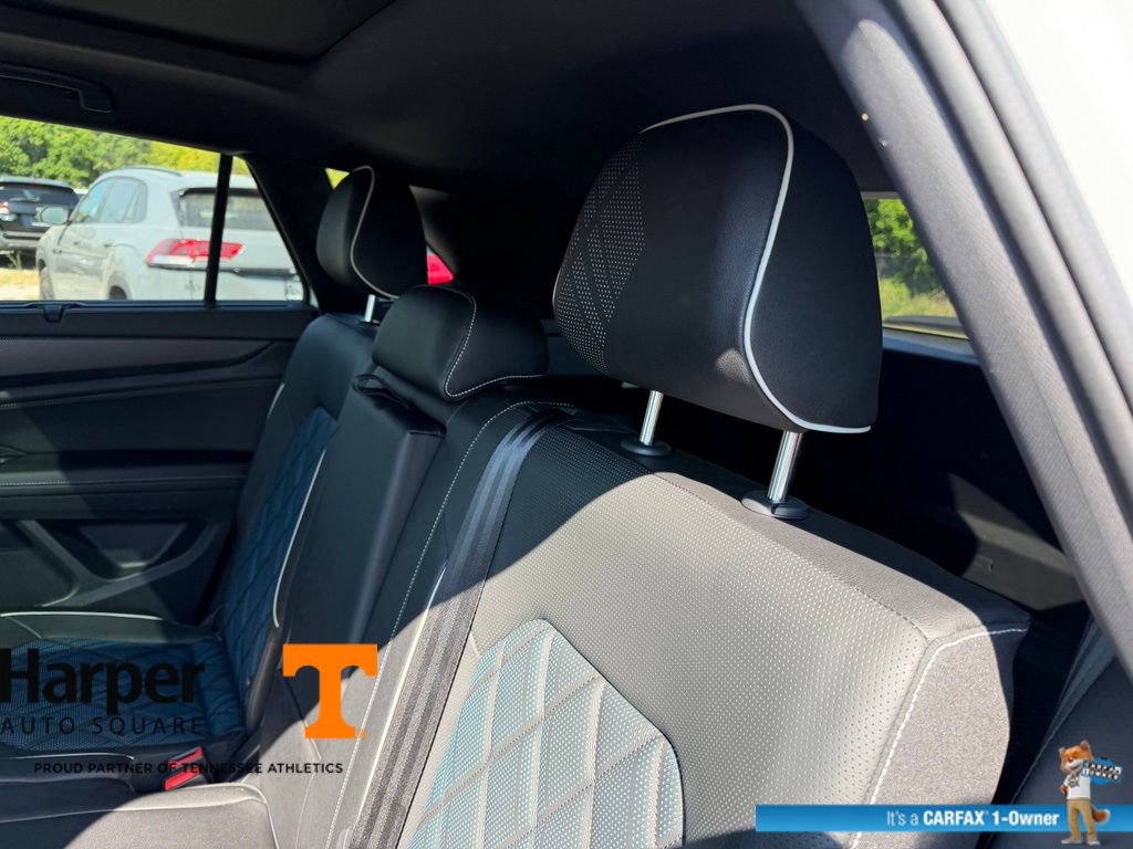 Used 2025 Volkswagen Atlas Cross Sport SEL Premium R-Line AWD/4WD image 9