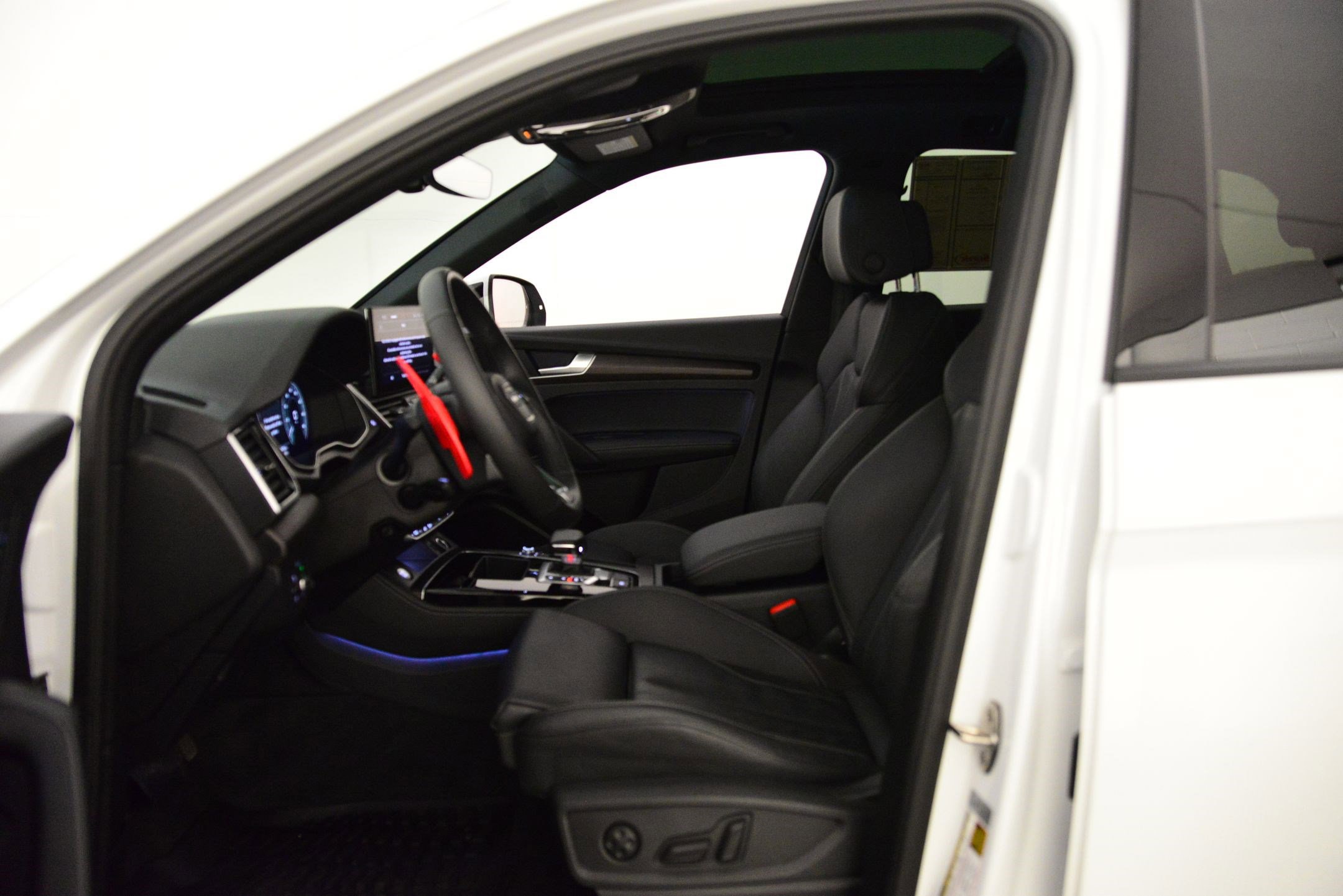 Certified 2024 Audi Q5 e Premium Plus image 26