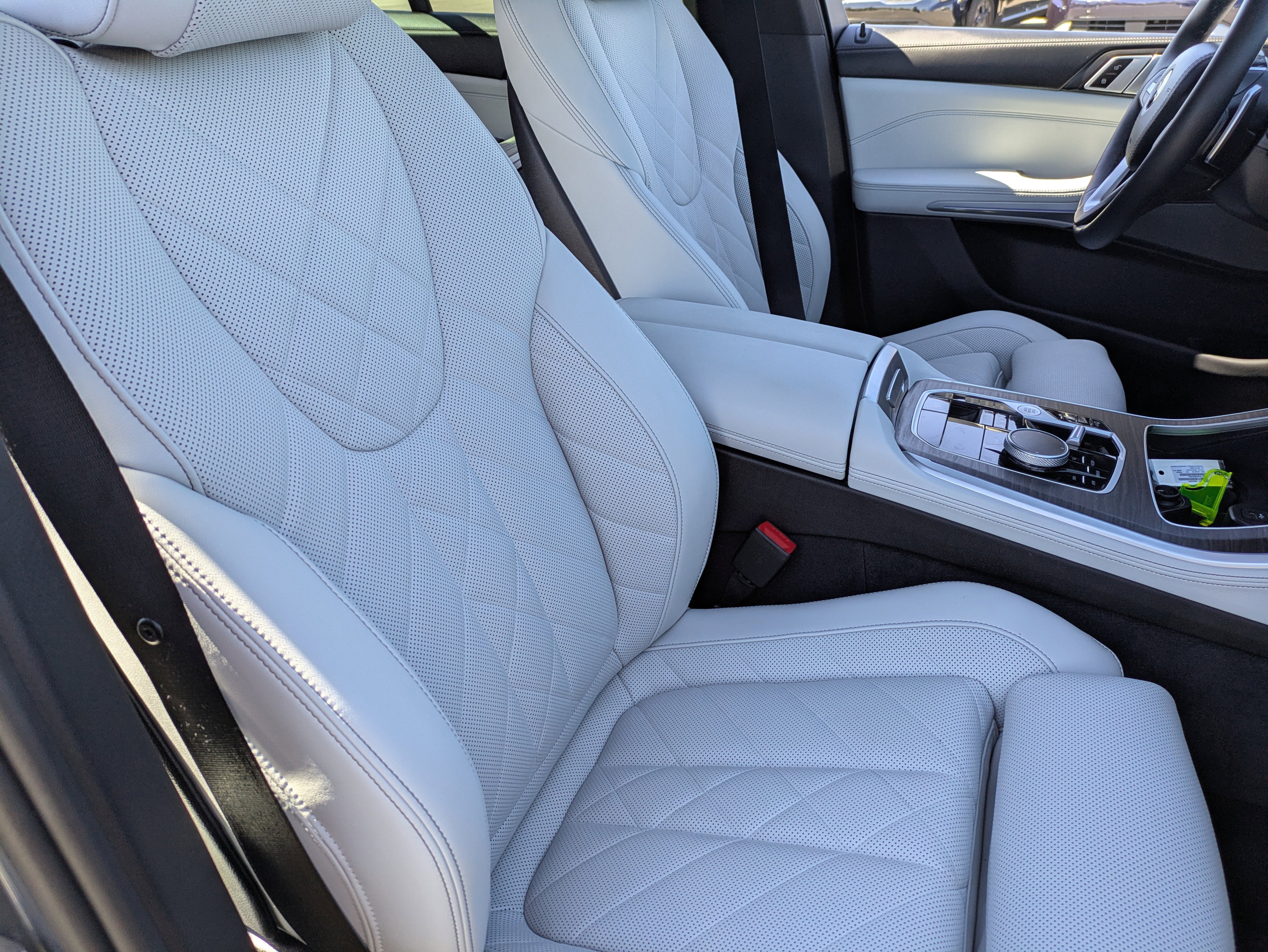 Used 2024 BMW X5 sDrive40i w/ Premium Package image 11