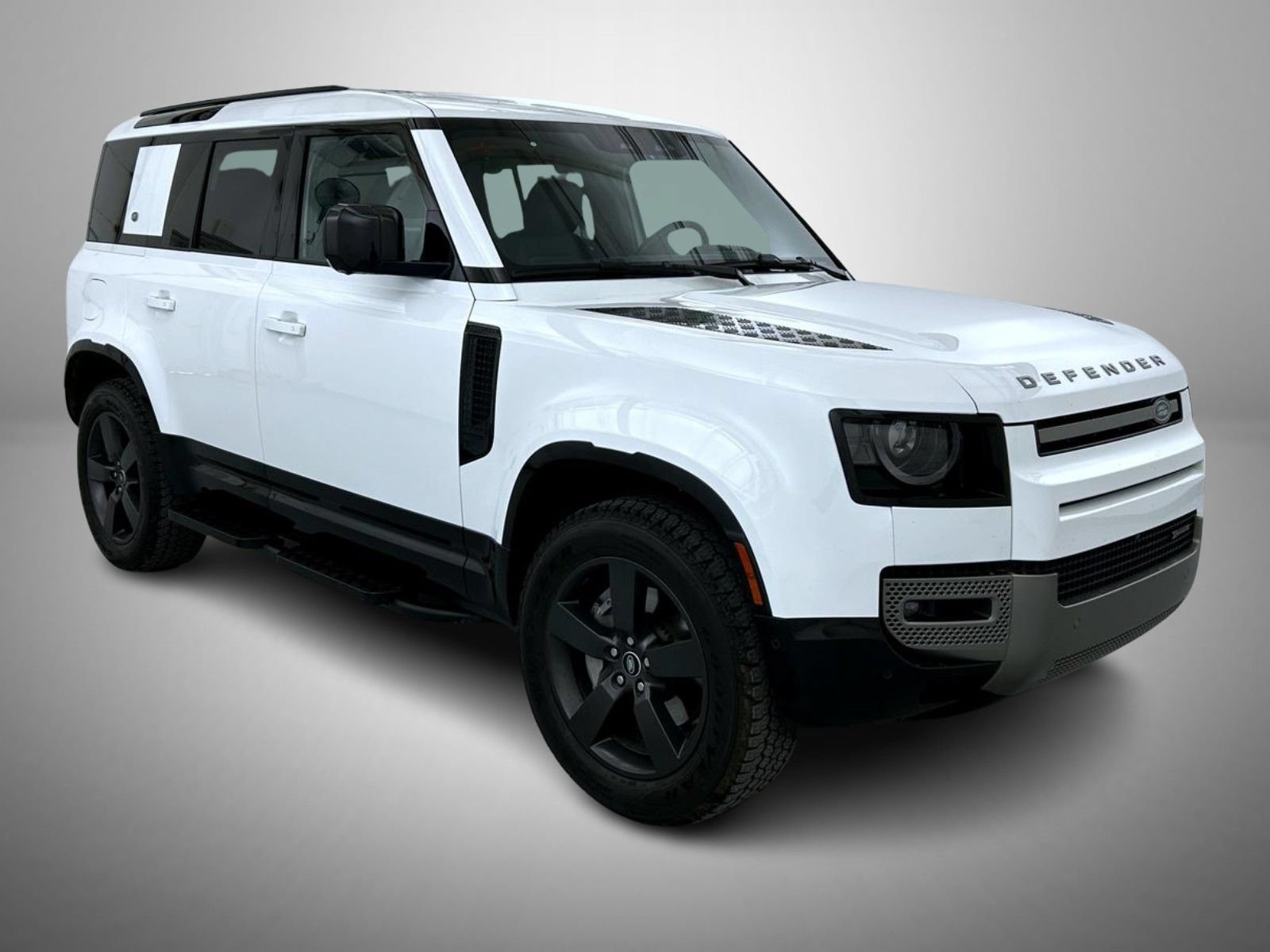 Used 2022 Land Rover Defender 110 X-Dynamic SE AWD/4WD image 3
