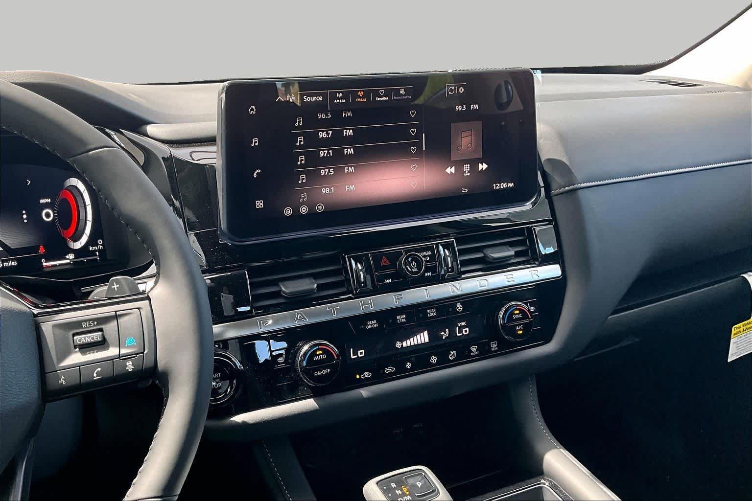 New 2026 Nissan Pathfinder SL FWD image 6