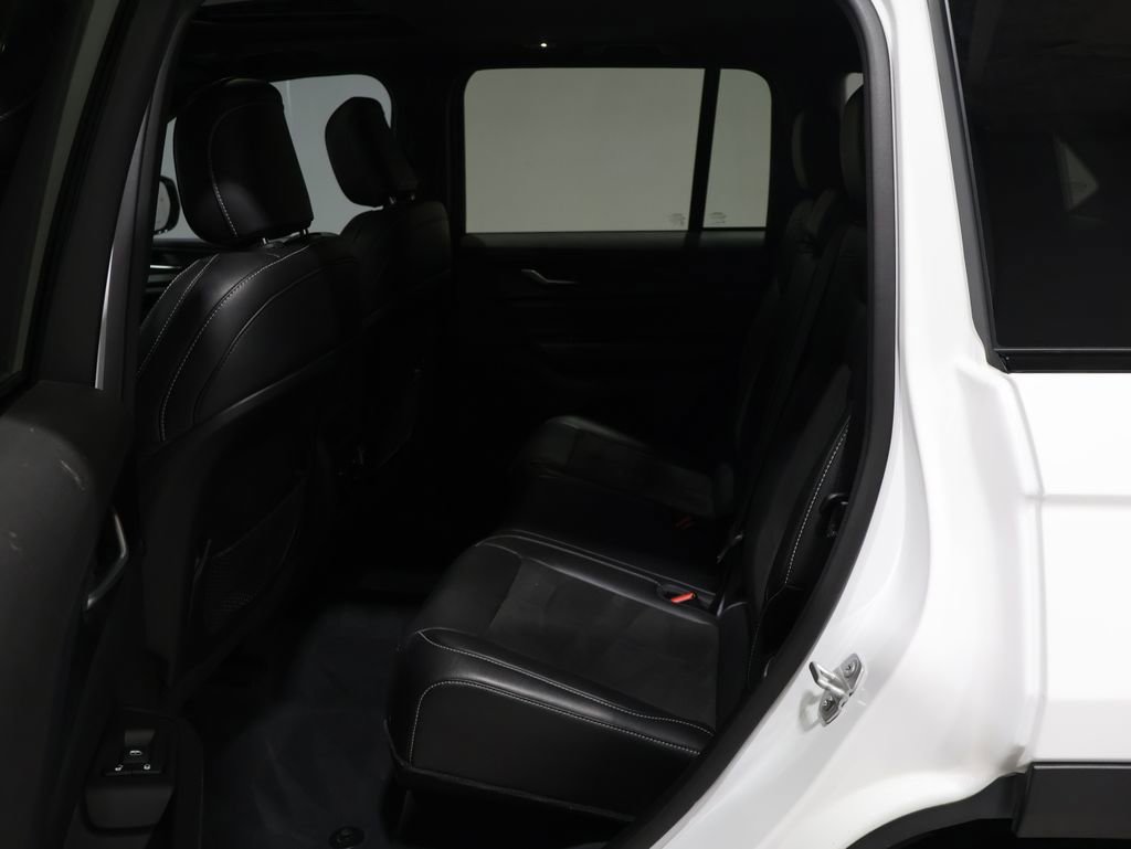 Certified 2023 Jeep Grand Cherokee Altitude image 19