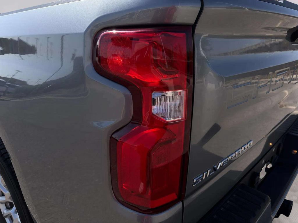 Used 2026 Chevrolet Silverado 1500 RST RWD image 30