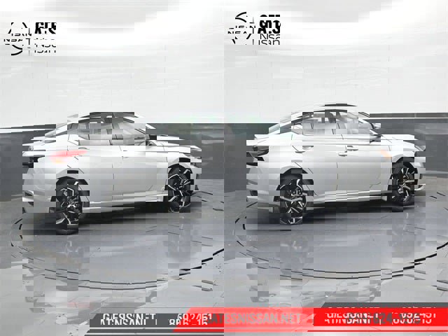 New 2025 Nissan Altima 2.5 SR image 3