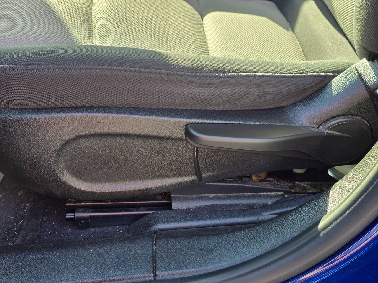 Used 2012 Chevrolet Cruze LS w/ Connectivity Package FWD image 11