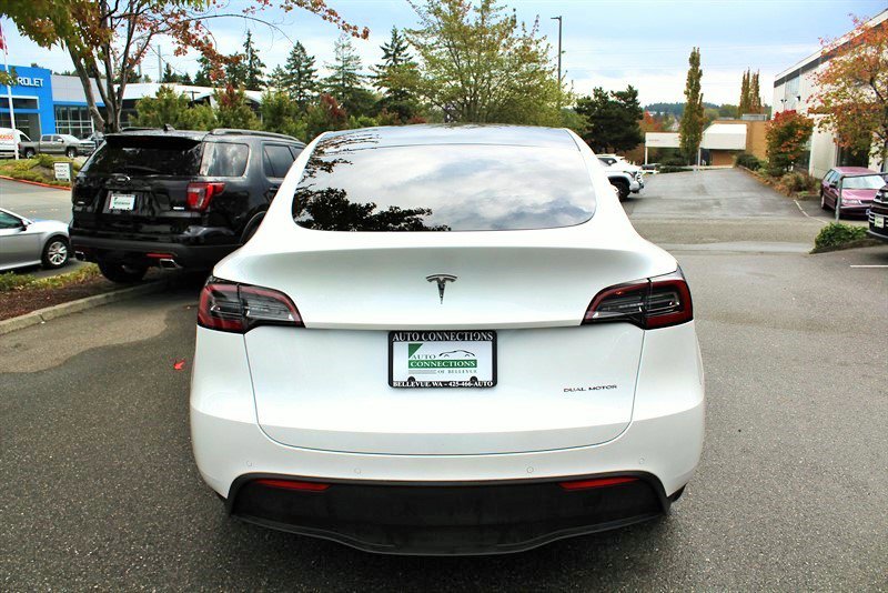 Used 2020 Tesla Model Y Long Range image 5