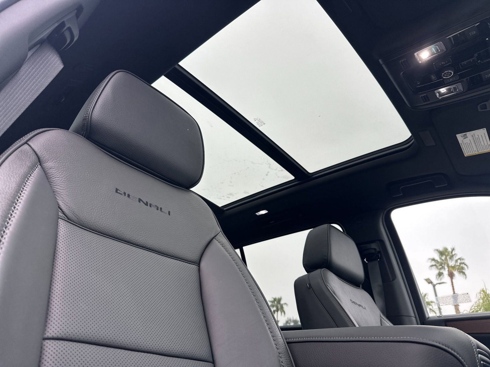 New 2026 GMC Yukon XL Denali w/ Sun & Power Step Package AWD/4WD image 18