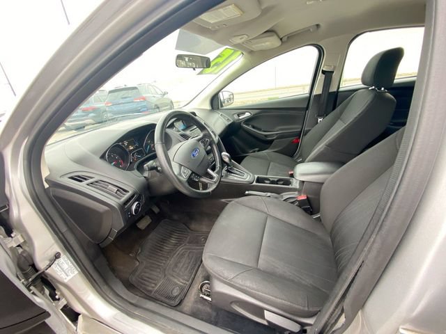 Used 2015 Ford Focus SE w/ SE Sport Package FWD image 27