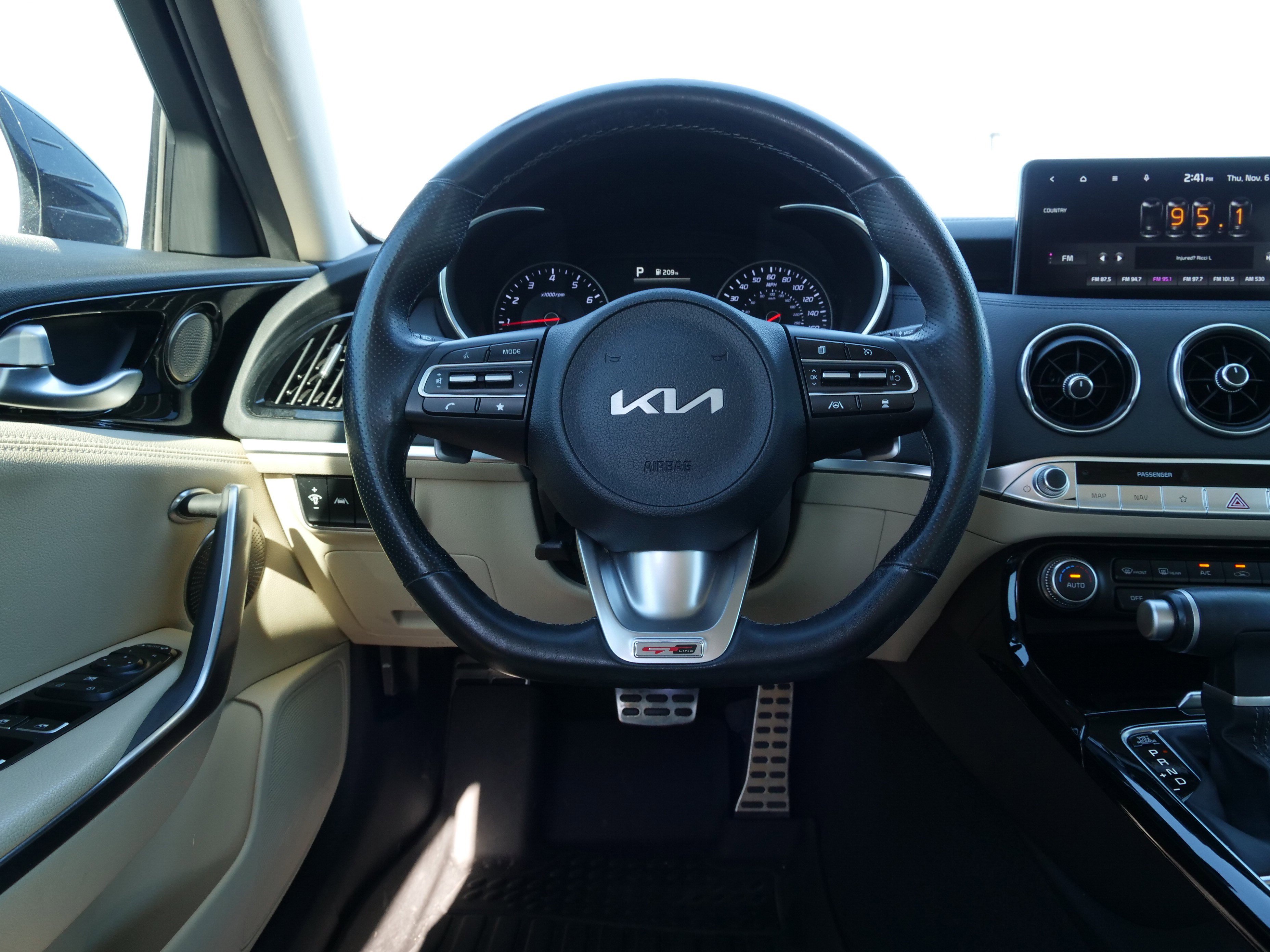 Used 2022 Kia Stinger GT-Line w/ Sun & Sound Package image 21