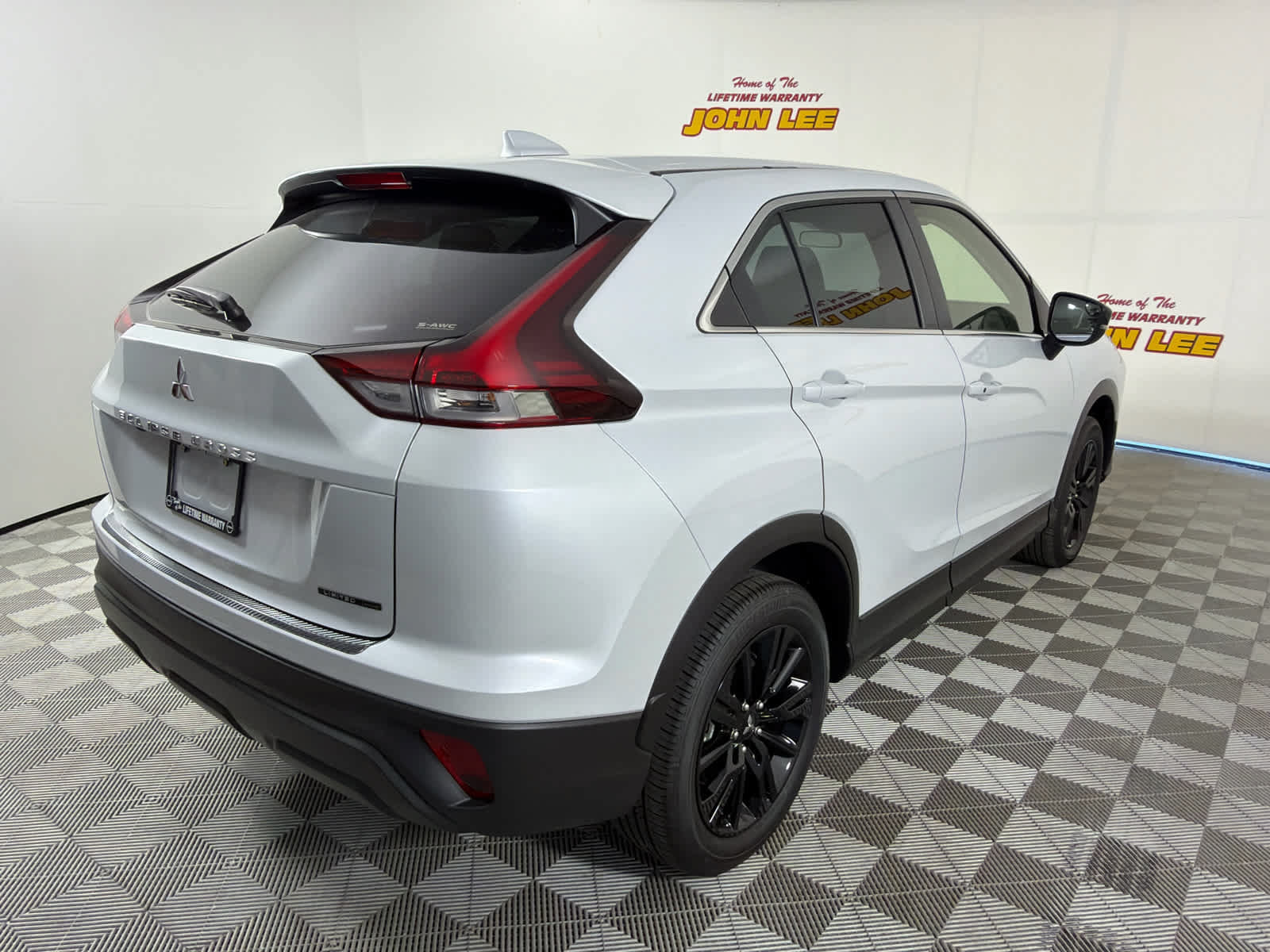 New 2026 Mitsubishi Eclipse Cross LE AWD/4WD image 6