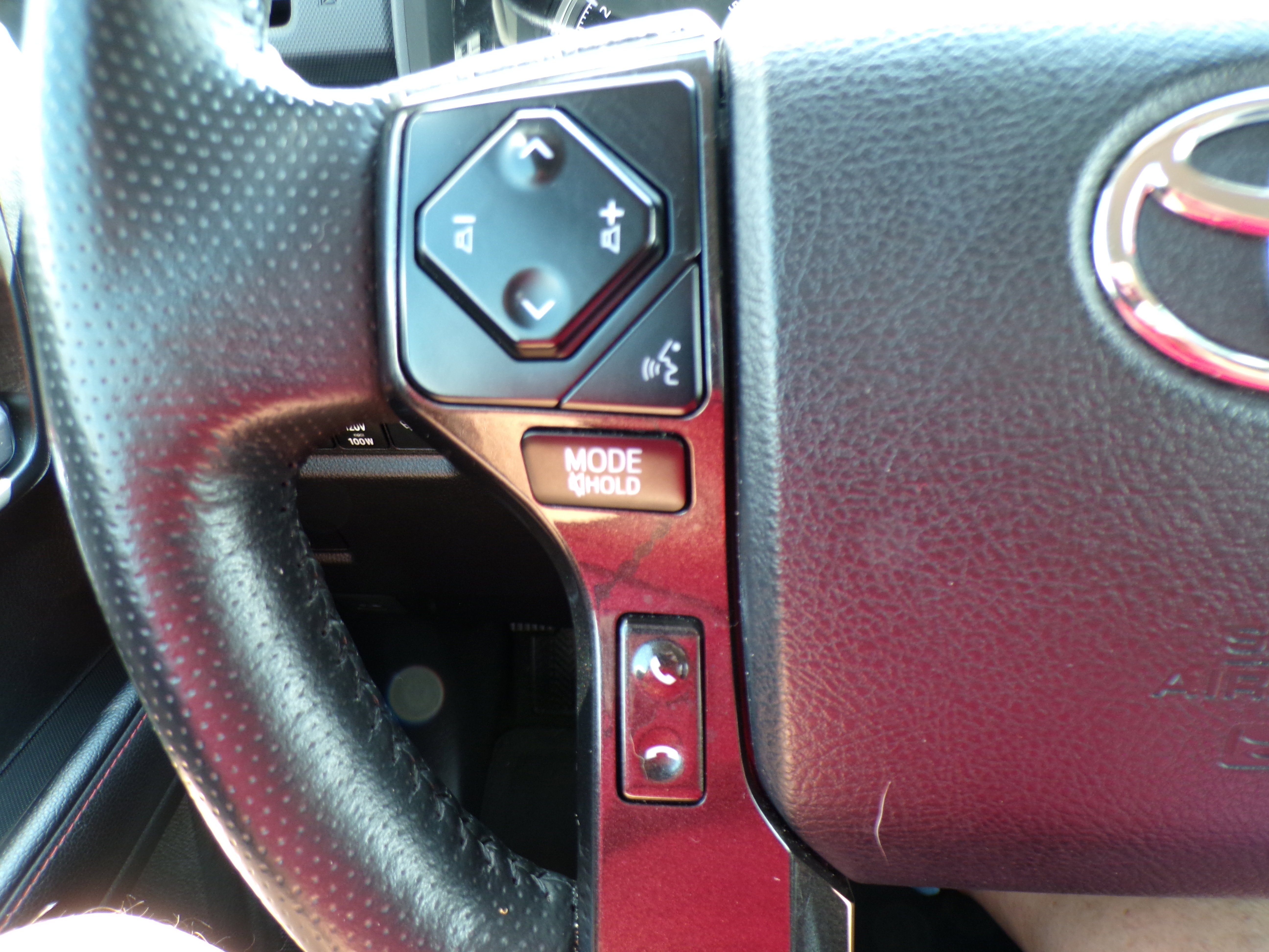 Used 2024 Toyota 4Runner TRD Off-Road Premium image 15