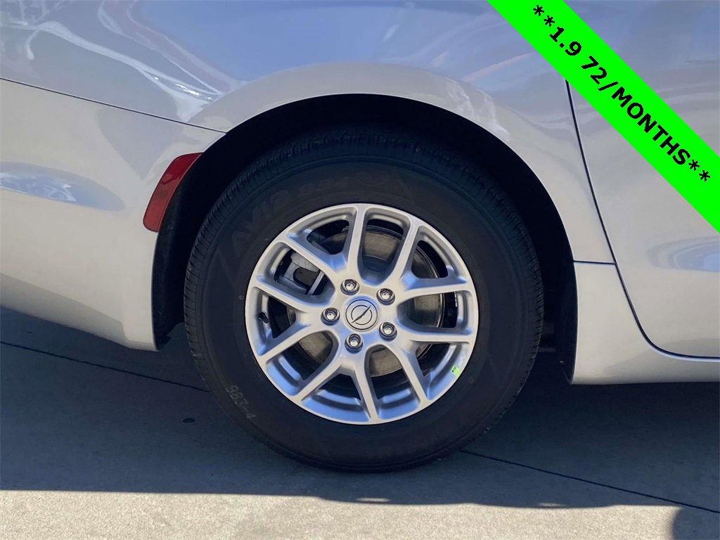 New 2026 Chrysler Pacifica Select image 7