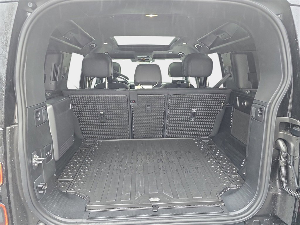New 2026 Land Rover Defender 110 V8 image 13