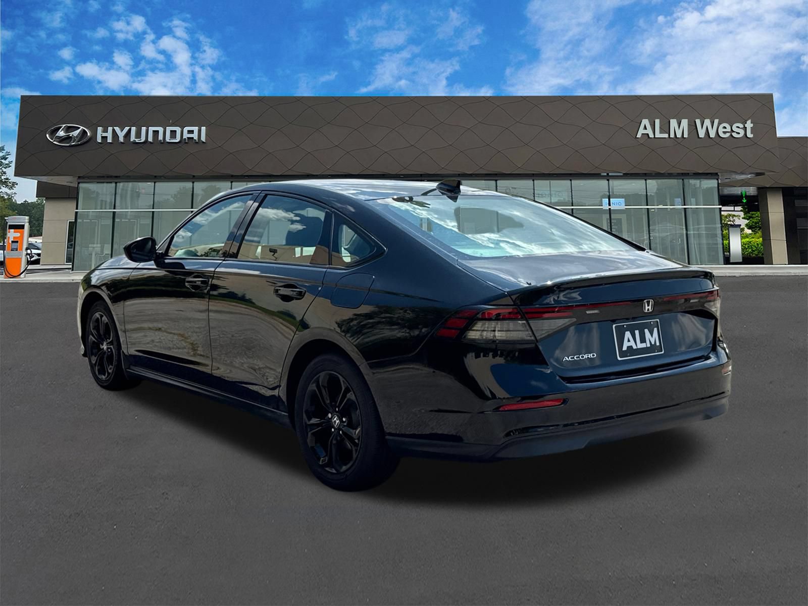 Used 2025 Honda Accord SE image 7