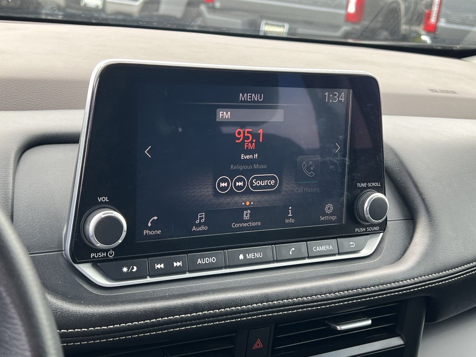 Used 2023 Nissan Rogue S AWD/4WD image 18