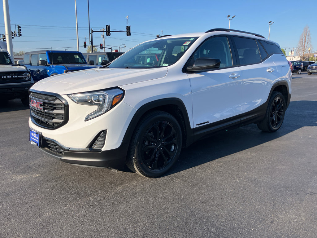 Used 2021 GMC Terrain SLE w/ Elevation Edition FWD image 2