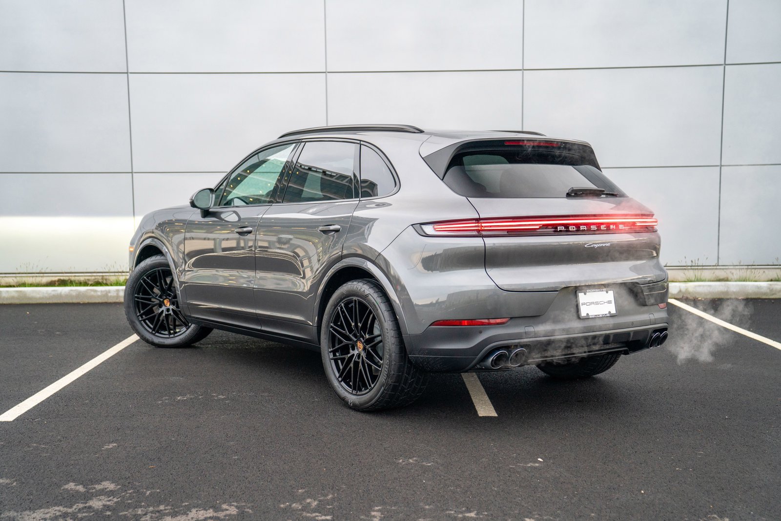 Certified 2026 Porsche Cayenne AWD/4WD image 3