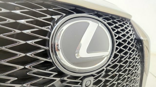 Used 2024 Lexus ES 350 F Sport w/ Accessory Package (Z2) FWD image 32