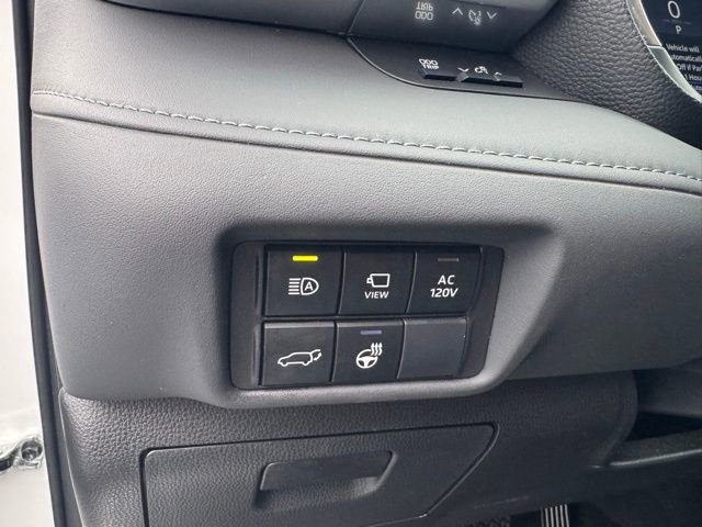 Used 2024 Toyota Highlander Platinum image 22