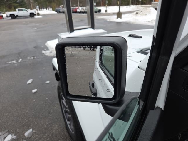 Used 2021 Jeep Wrangler Unlimited Sahara image 40