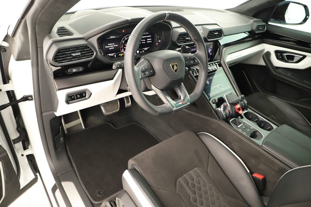 Used 2024 Lamborghini Urus S AWD/4WD image 15