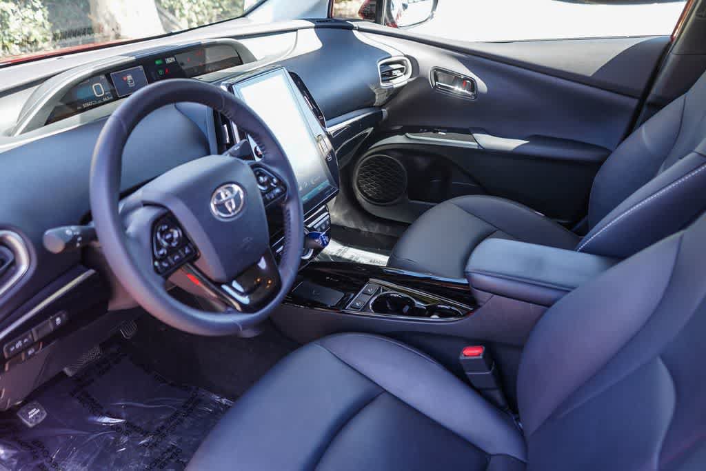 Used 2020 Toyota Prius Prime XLE FWD image 17