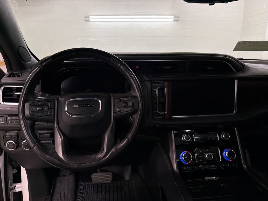 Used 2023 GMC Yukon Denali Ultimate AWD/4WD image 7