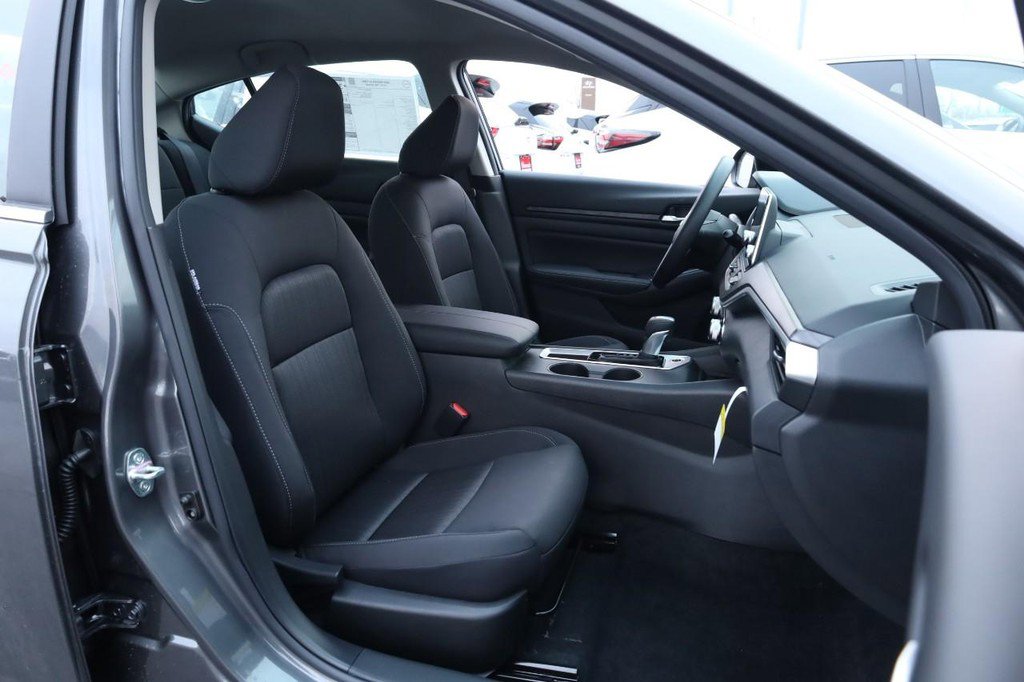 New 2025 Nissan Altima 2.5 SV image 44