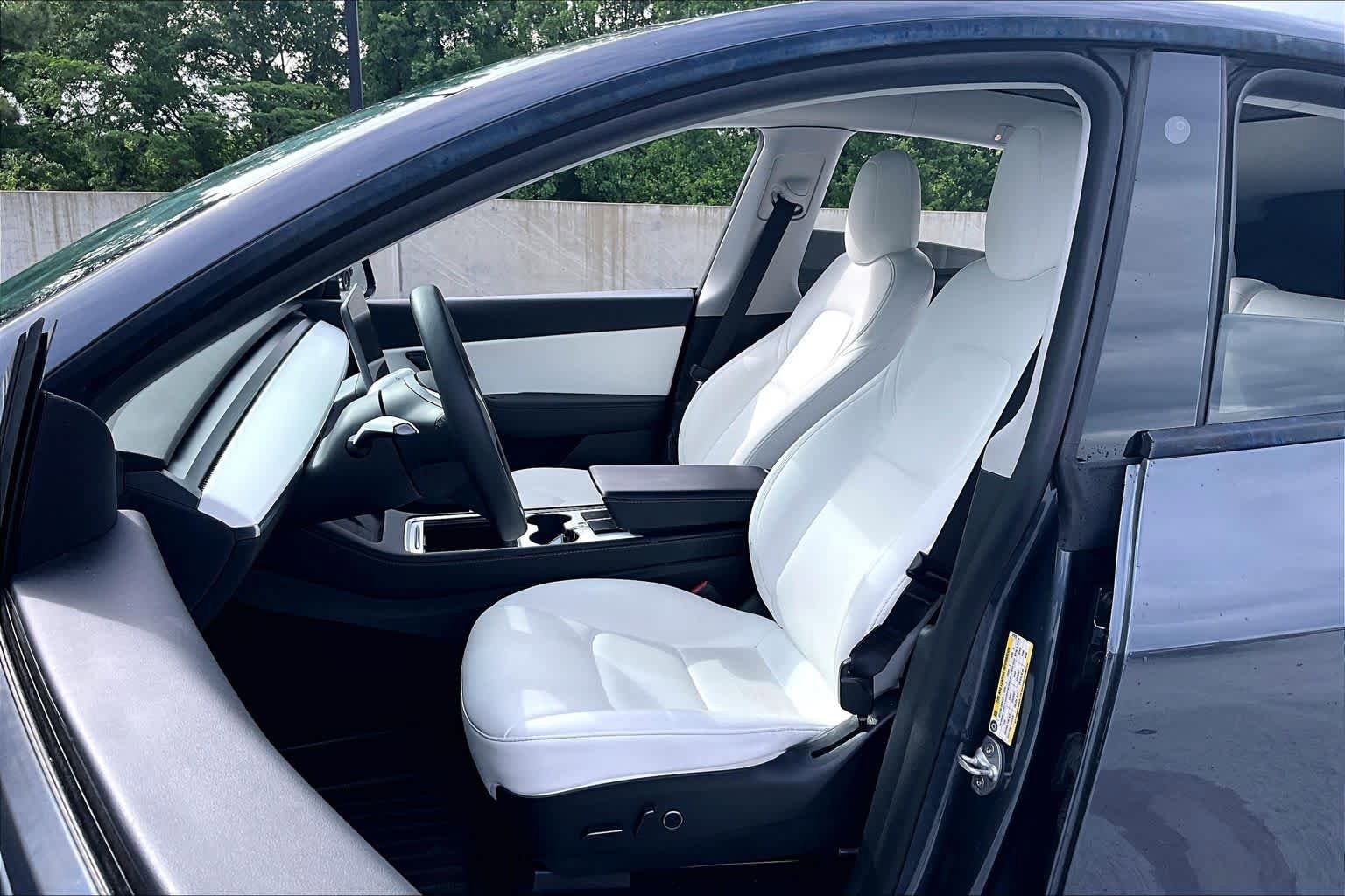 Used 2022 Tesla Model Y Performance AWD/4WD image 7