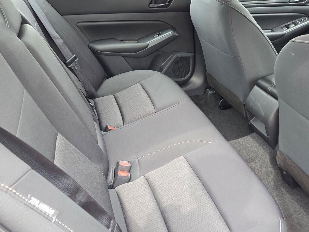 Used 2025 Nissan Altima 2.5 S image 9