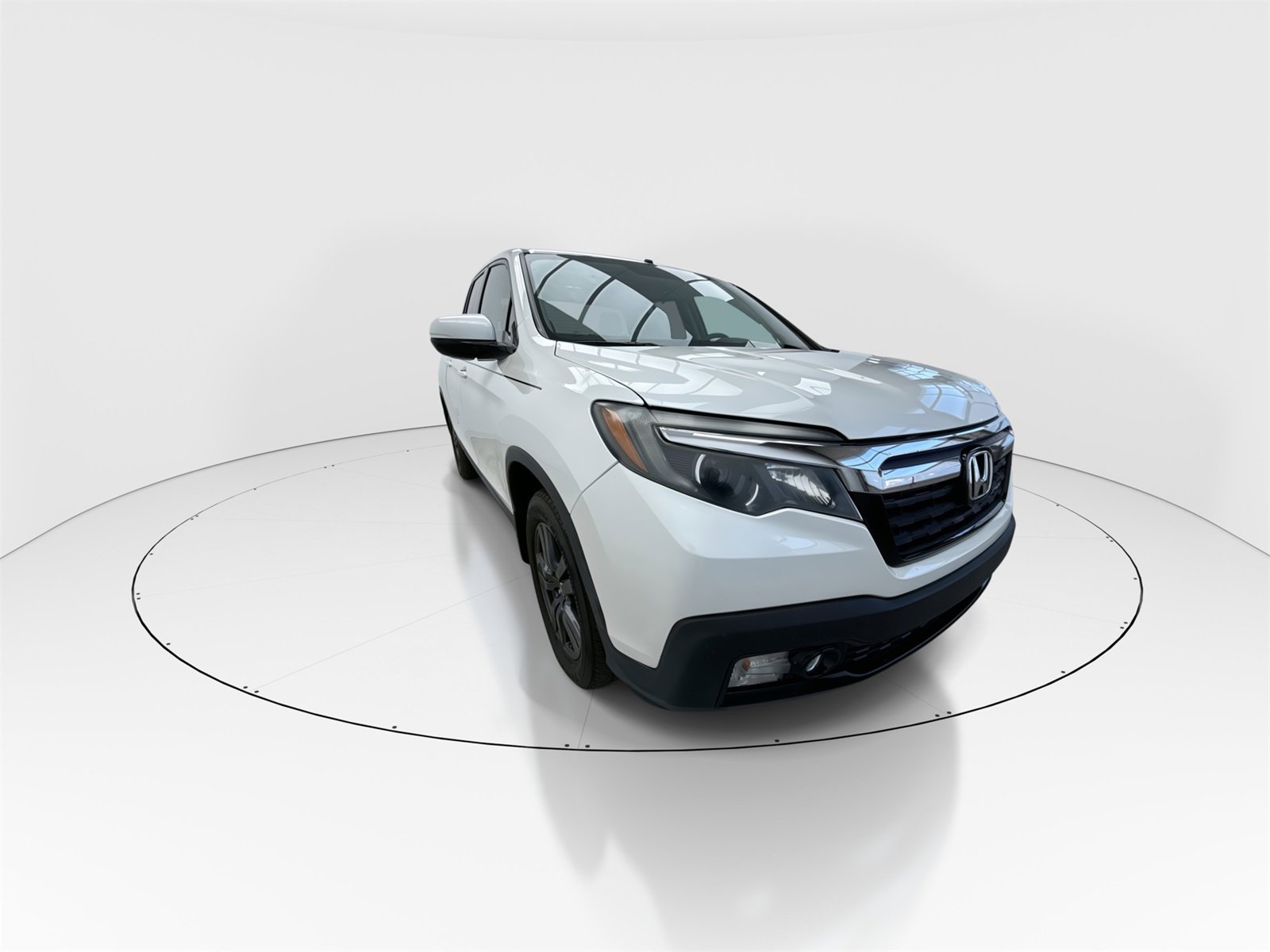 Used 2018 Honda Ridgeline Sport image 2