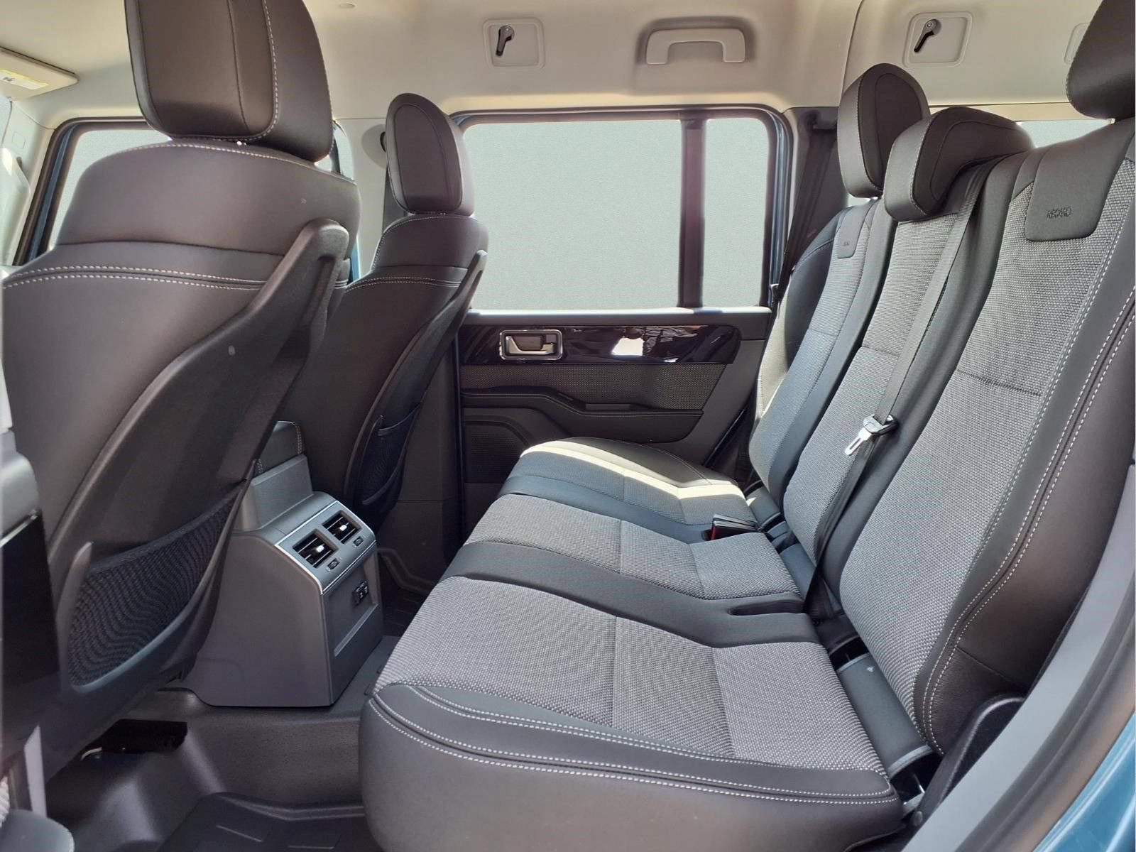 New 2026 INEOS Grenadier Station Wagon AWD/4WD image 9