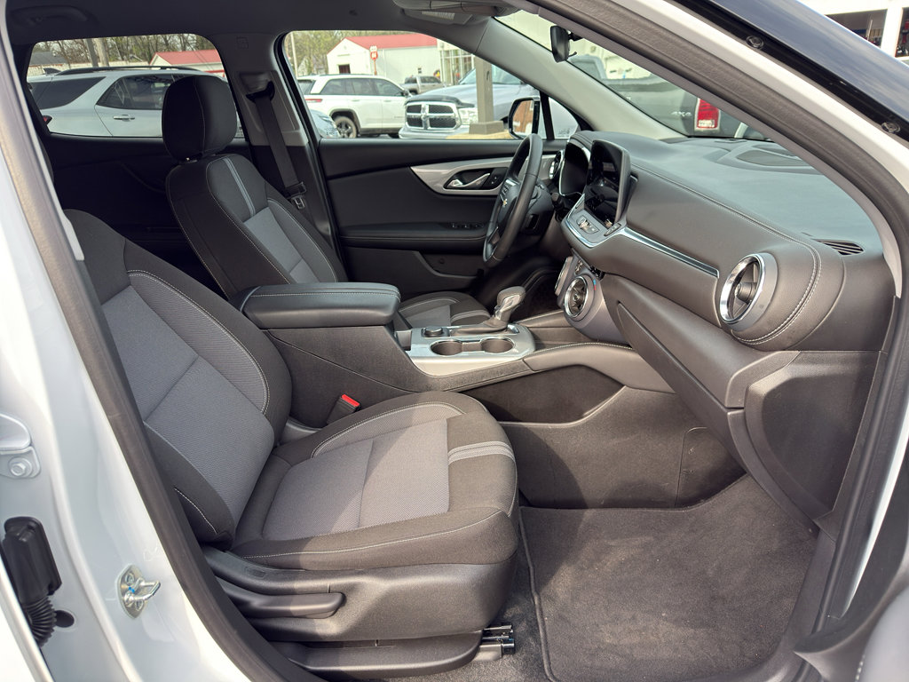 Used 2025 Chevrolet Blazer LT image 45