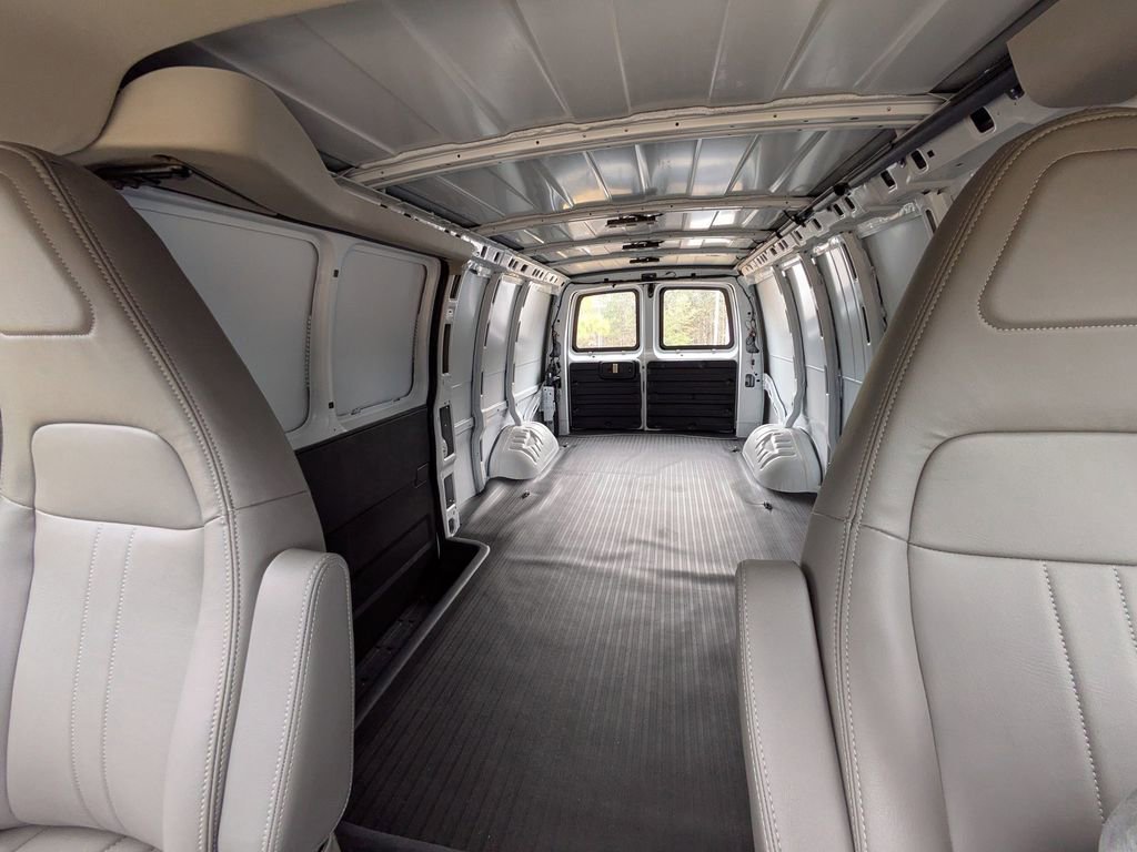 New 2025 Chevrolet Express 3500 Extended w/ Driver Convenience Package image 15